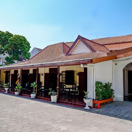 Super Oyo Capital O 1644 Hotel Griya Kencana Surakarta  Exterior photo
