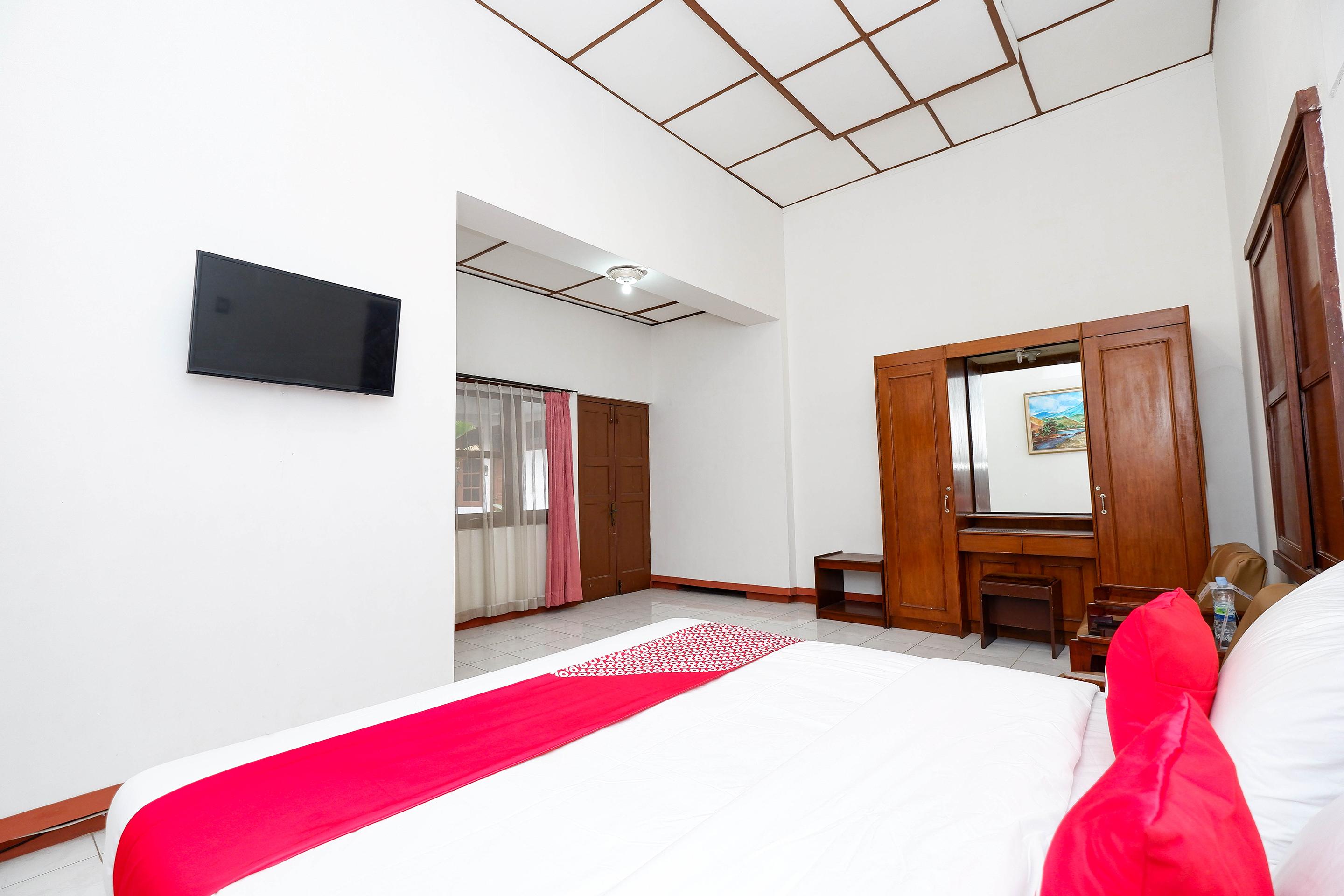 Super Oyo Capital O 1644 Hotel Griya Kencana Surakarta  Exterior photo