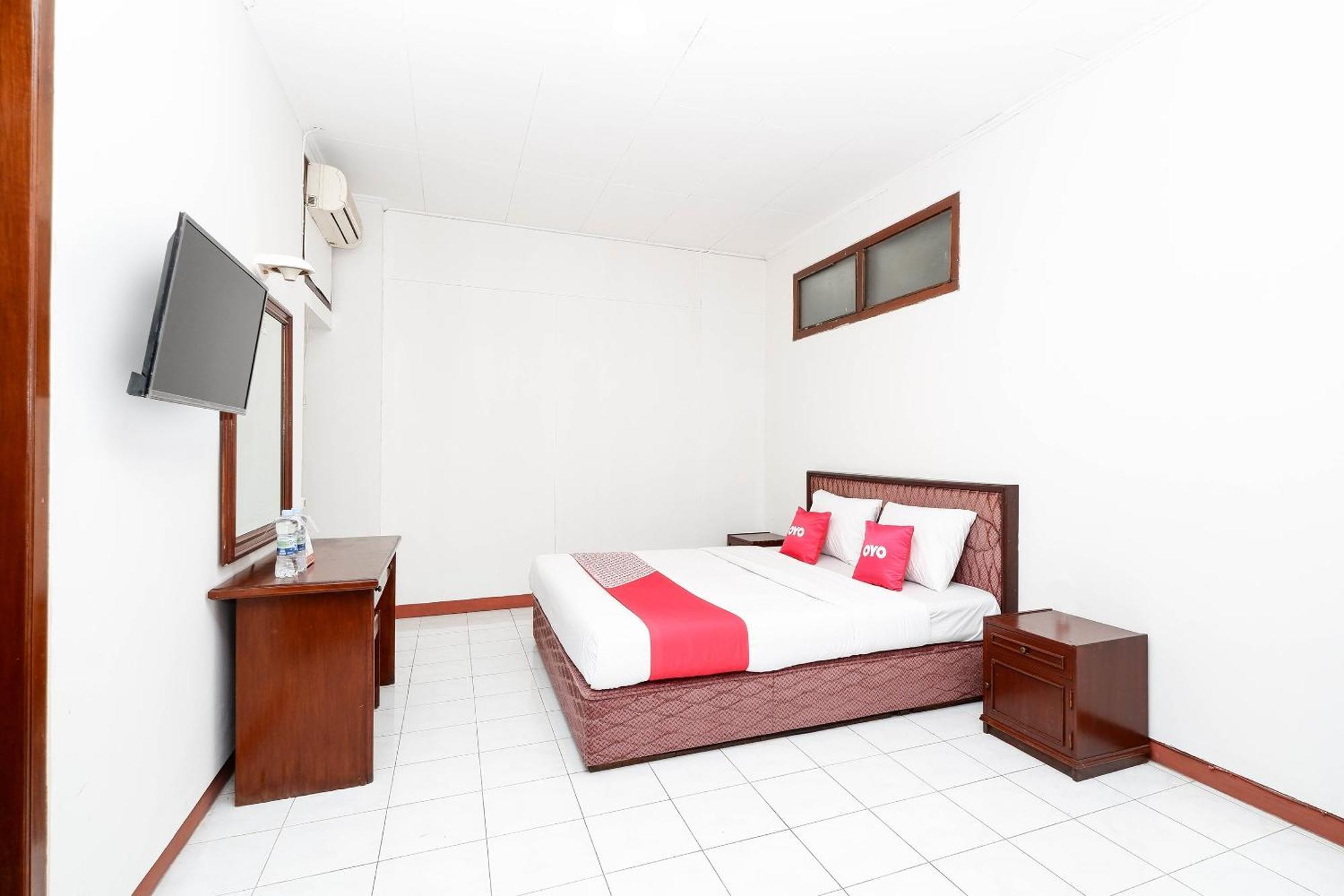 Super Oyo Capital O 1644 Hotel Griya Kencana Surakarta  Exterior photo