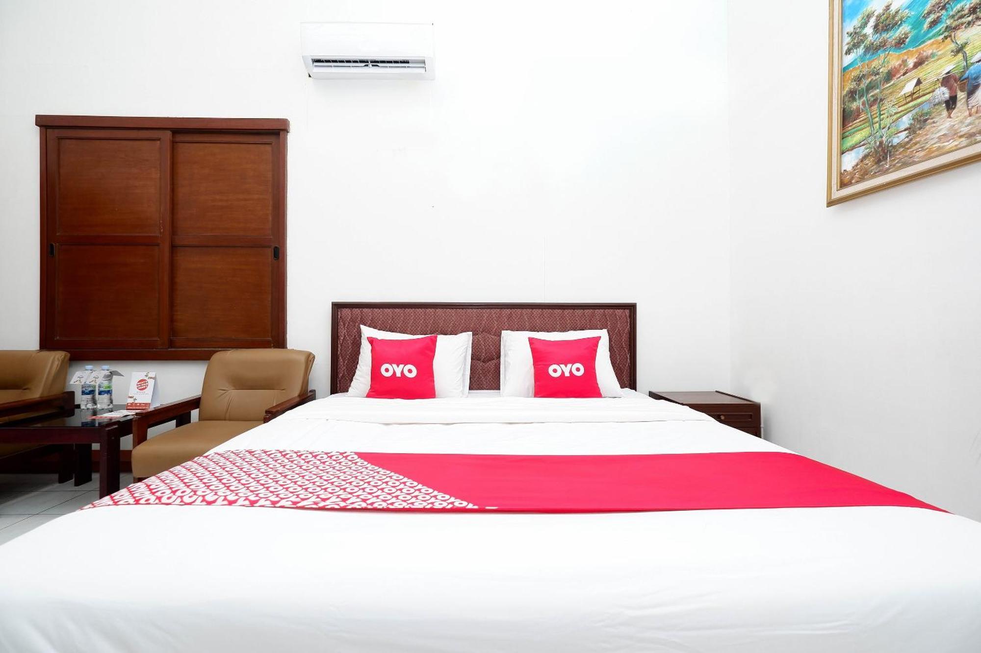 Super Oyo Capital O 1644 Hotel Griya Kencana Surakarta  Exterior photo